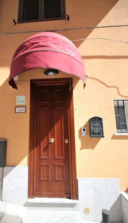 ***  La Rosatea Bed & Breakfast Monreale Italy